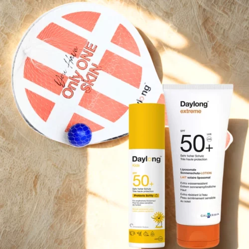 DAYLONG EXTREME LOTION SOLAIRE SPF50+ 100ML+KIDS LAIT SOLAIRE SPF50+ 150ML+PAIRE RAQUETTES DE PLAGE (OFFERT)